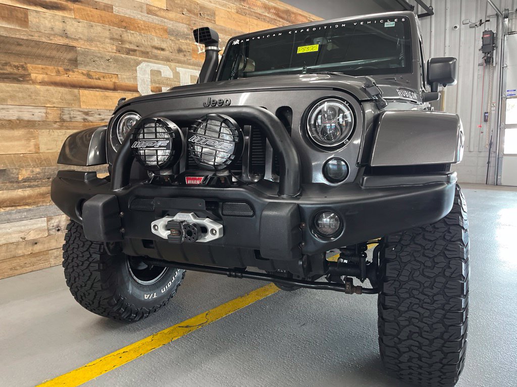 Used 2016 Jeep Wrangler Unlimited Rubicon w/ Connectivity Group AWD/4WD image 15