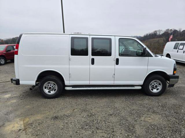 Used 2024 GMC Savana 2500 w/ Driver Convenience Package image 6