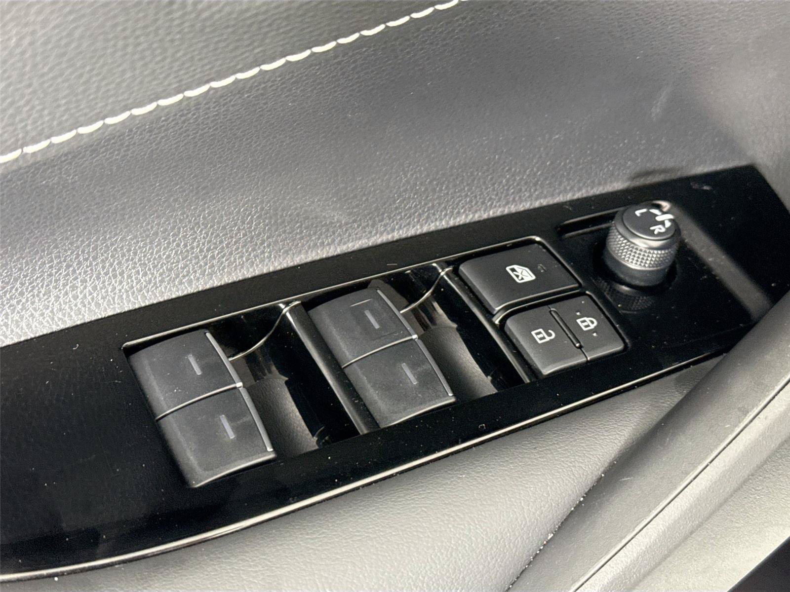 Certified 2025 Toyota Corolla SE FWD image 26