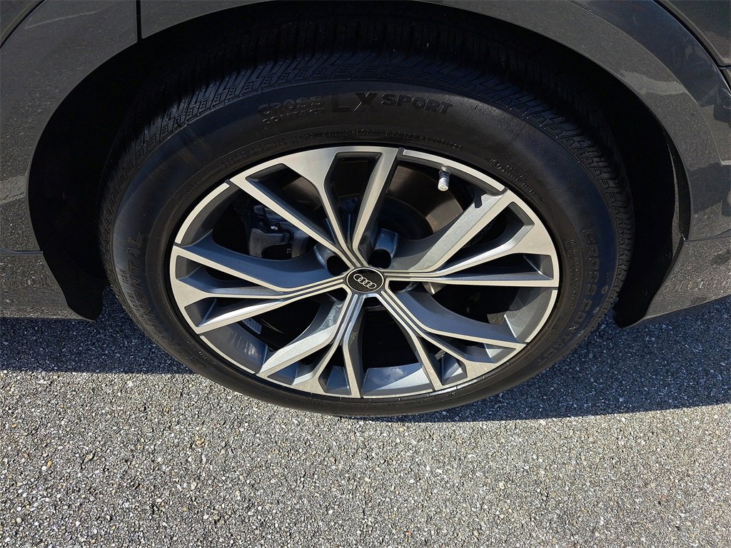 Certified 2023 Audi Q8 Prestige image 30