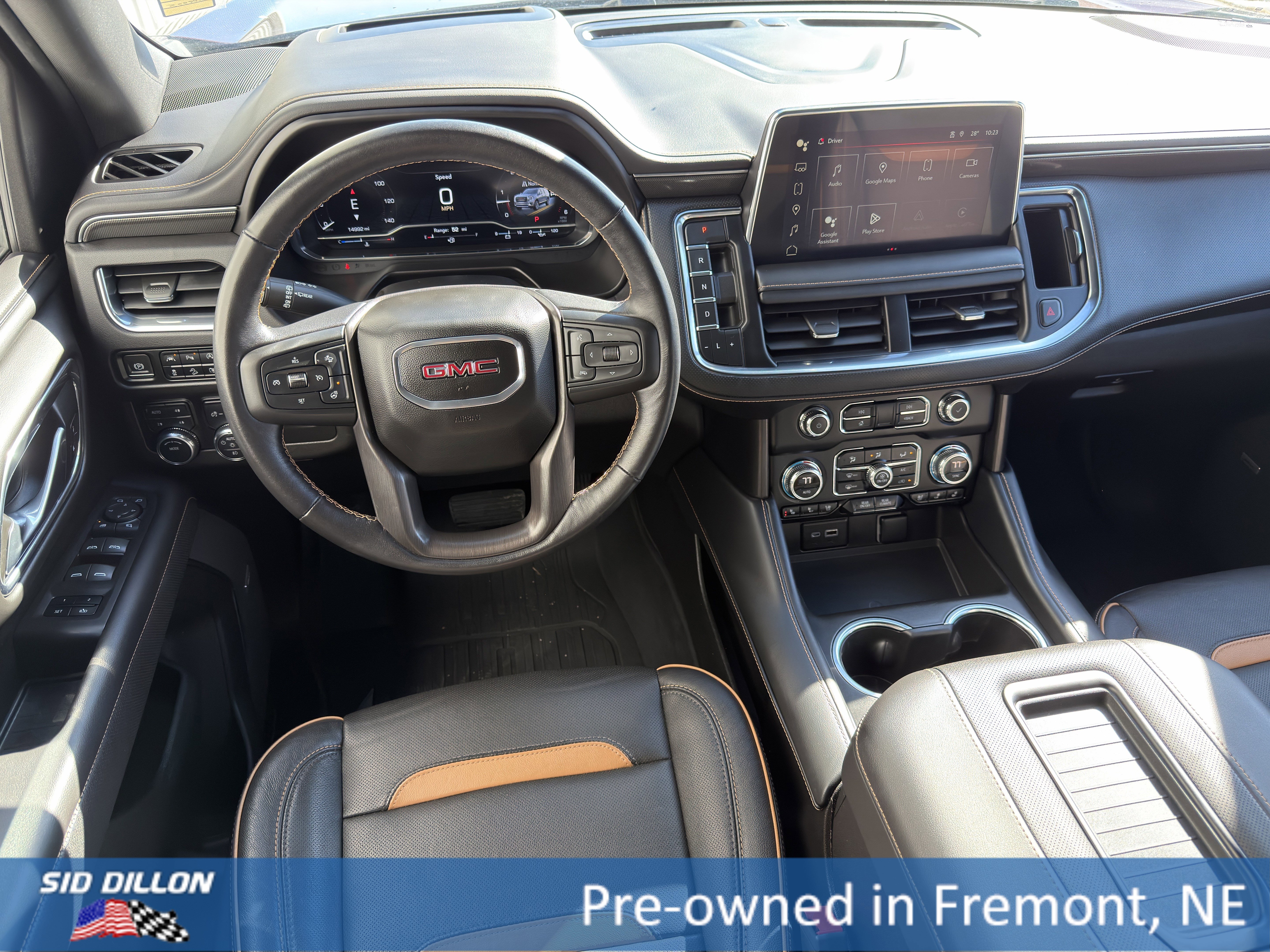 Used 2023 GMC Yukon AT4 w/ Technology Package image 10