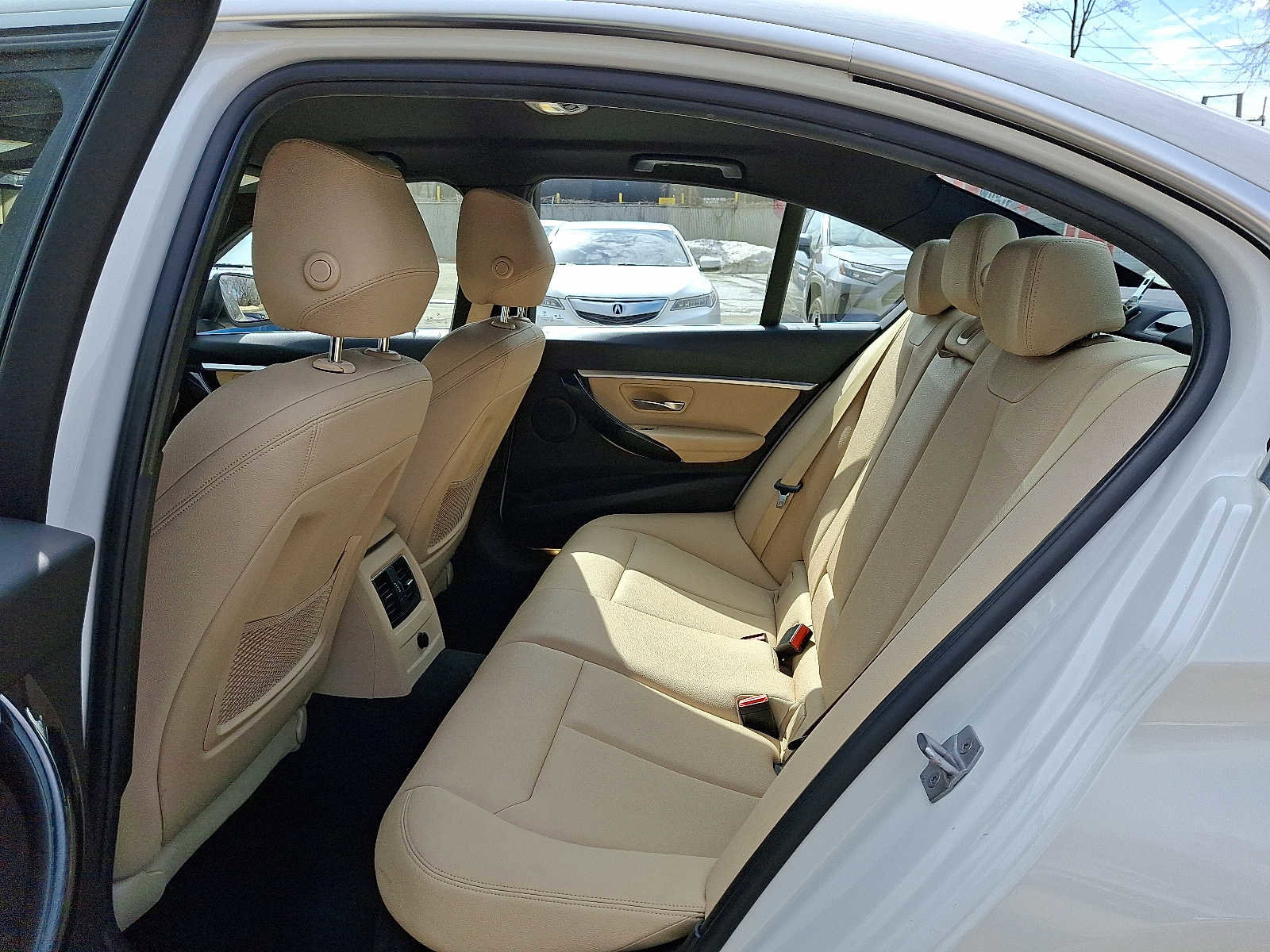 Used 2018 BMW 330i xDrive Sedan image 10