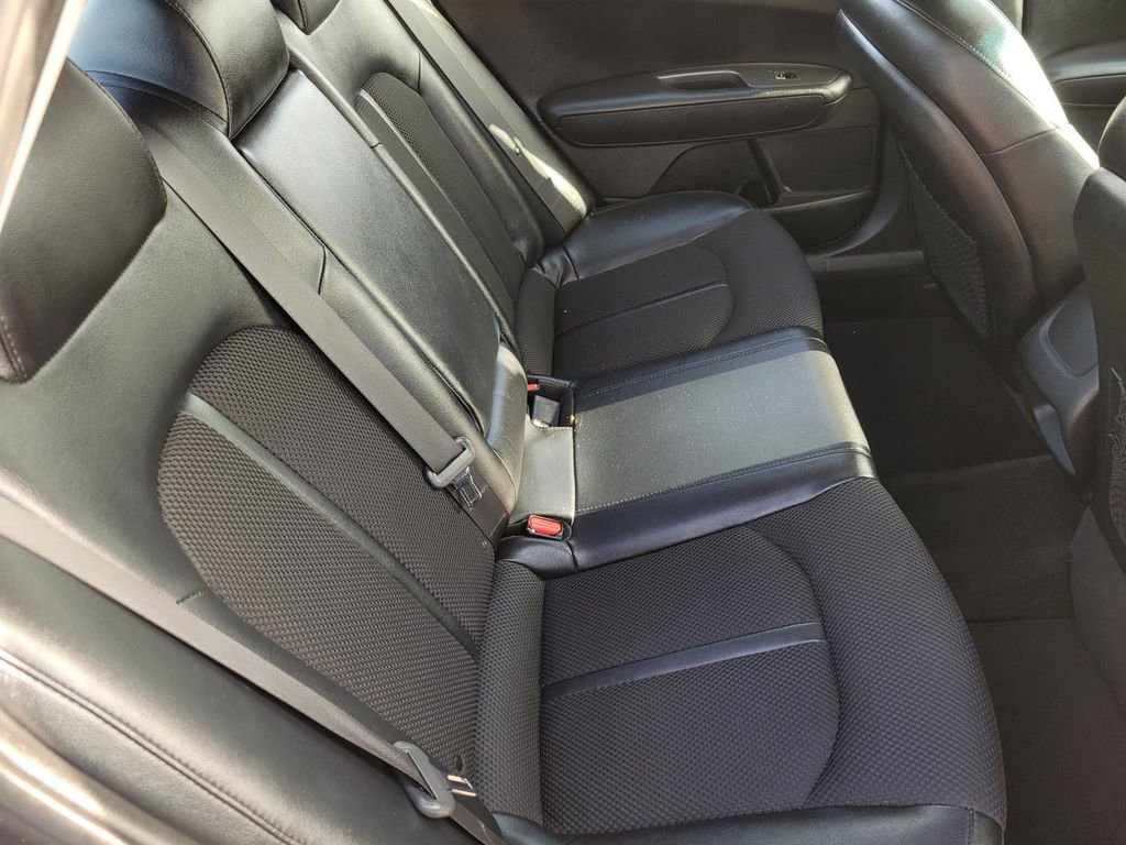 Used 2020 Kia Optima S image 12