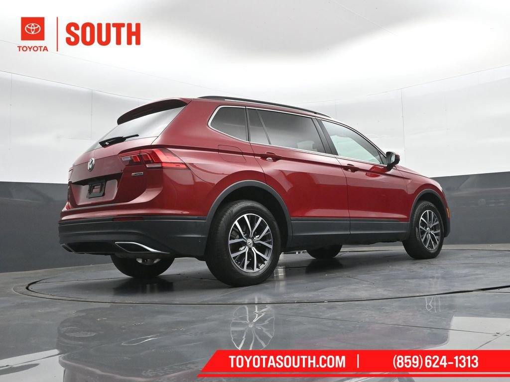 Used 2019 Volkswagen Tiguan SE AWD/4WD image 39