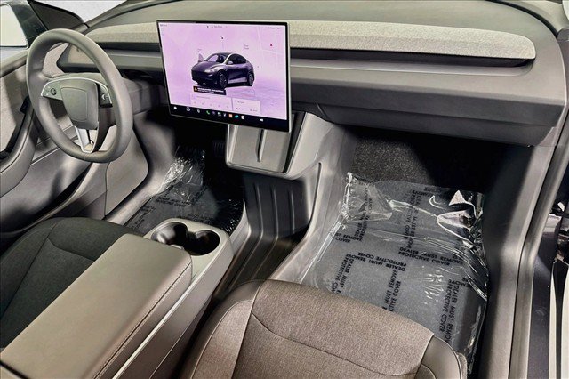 Used 2026 Tesla Model Y AWD image 25