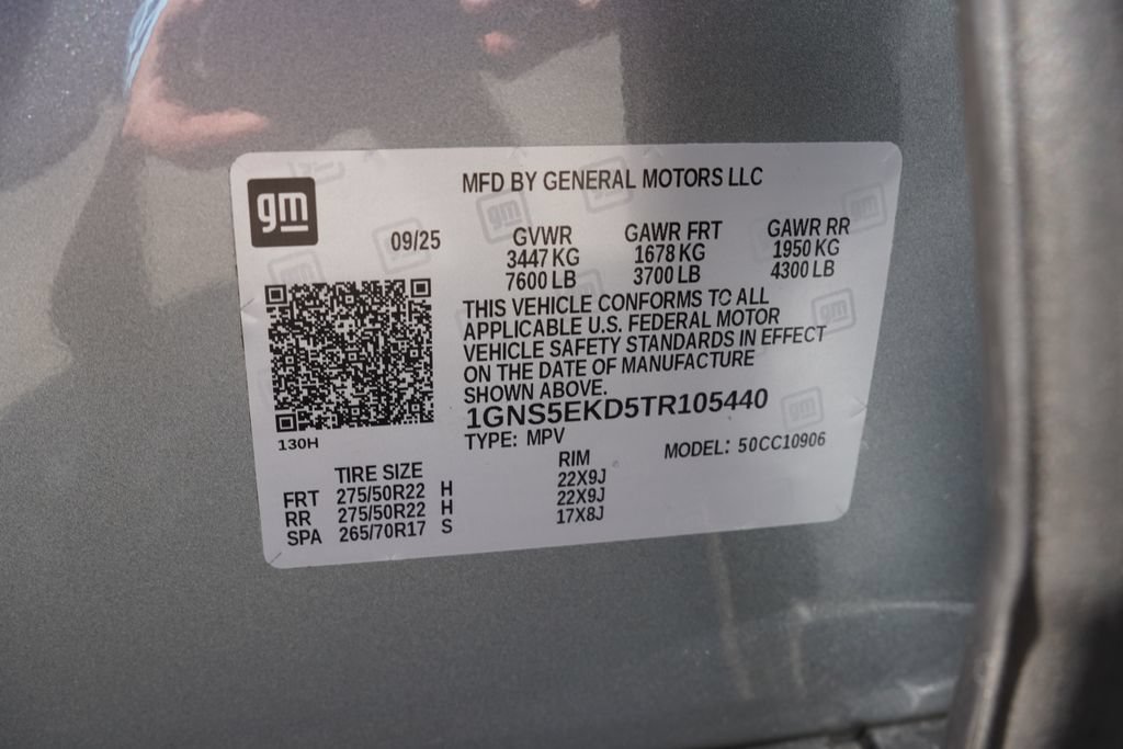 Used 2026 Chevrolet Suburban RST w/ Comfort Package RWD image 16