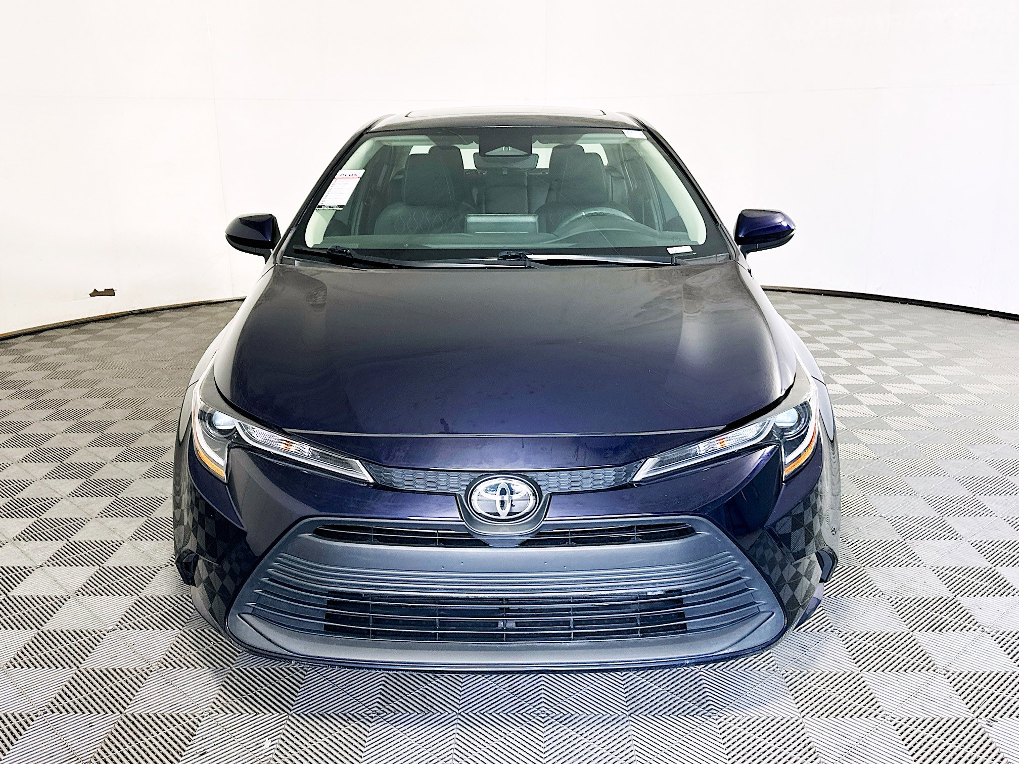 Used 2023 Toyota Corolla LE w/ LE Premium Package FWD image 8