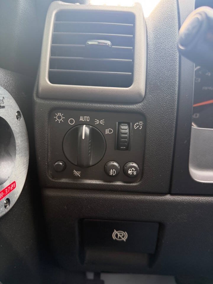 Used 2010 GMC Canyon SLE RWD image 17