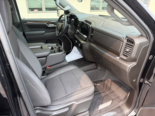 Used 2024 Chevrolet Silverado 1500 LT AWD/4WD image 18