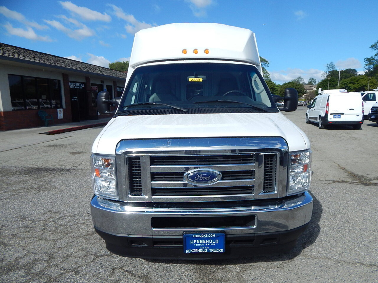 Used 2022 Ford E-450 and Econoline 450 Super Duty w/ Power Windows & Locks Group RWD image 11