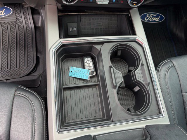 Used 2022 Ford F350 Lariat w/ Black Appearance Package AWD/4WD image 22
