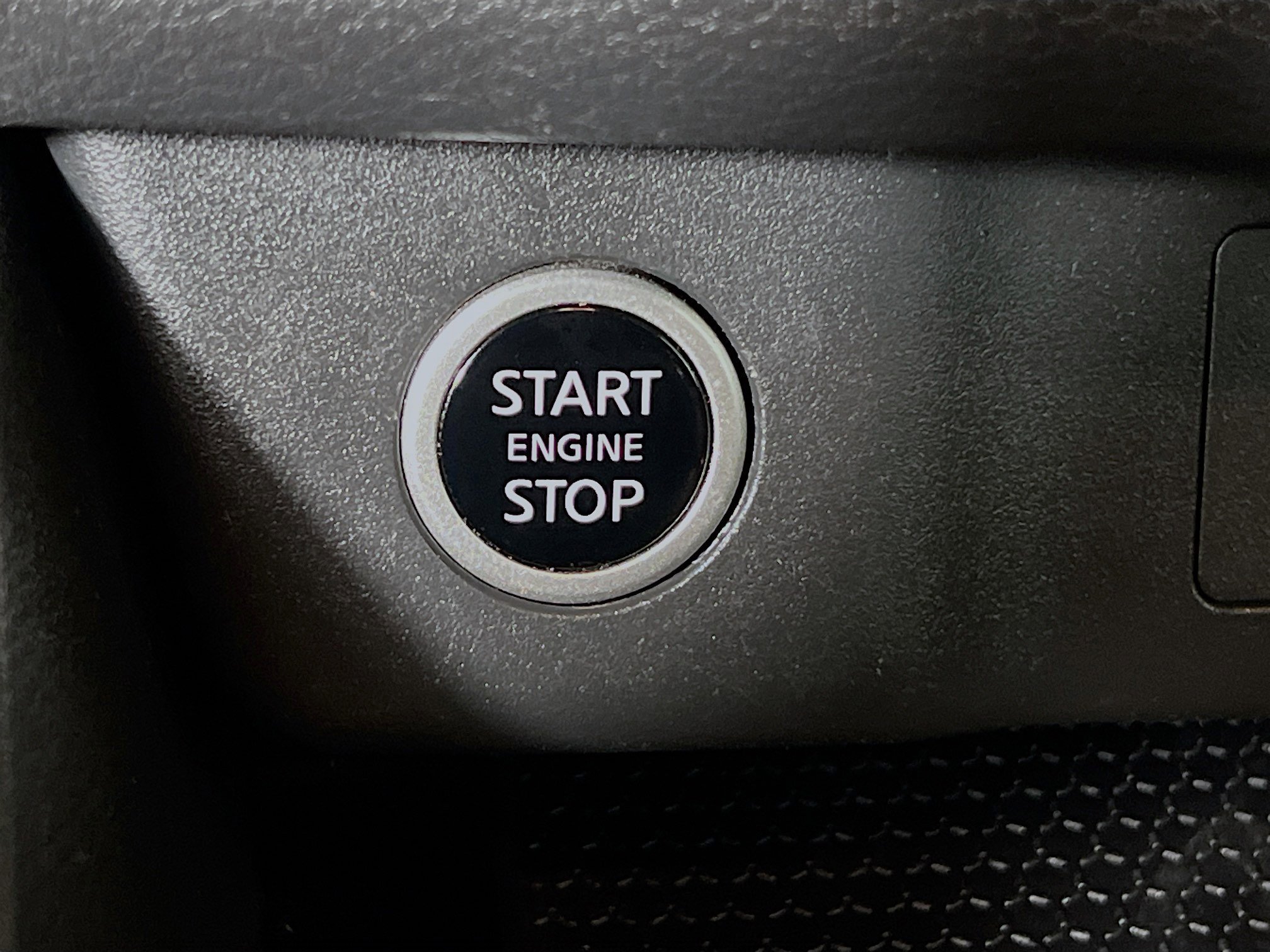 Used 2023 Nissan Rogue SV image 23