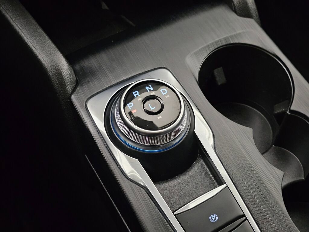 Used 2024 Ford Escape Platinum image 31