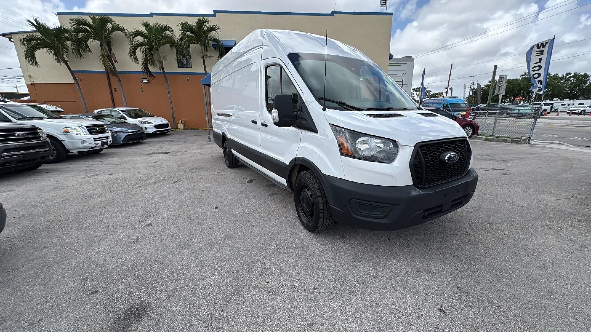 Used 2022 Ford Transit 350 148 High Roof Extended RWD image 3