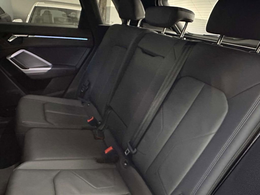 Used 2023 Audi Q3 2.0T Premium Plus w/ Premium Plus Package image 17