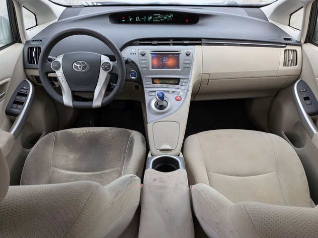 Used 2014 Toyota Prius Two image 16