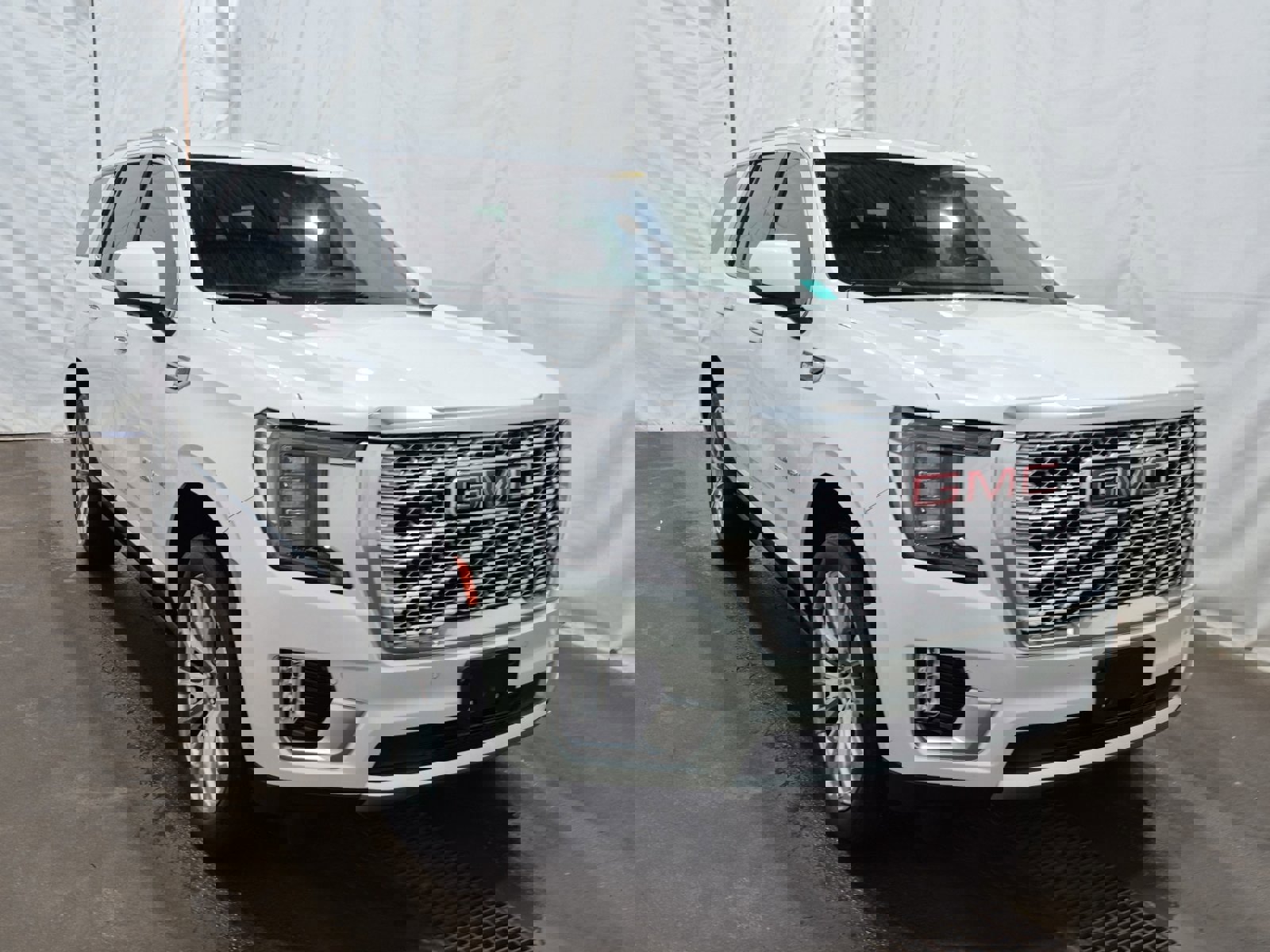 Used 2023 GMC Yukon Denali image 6