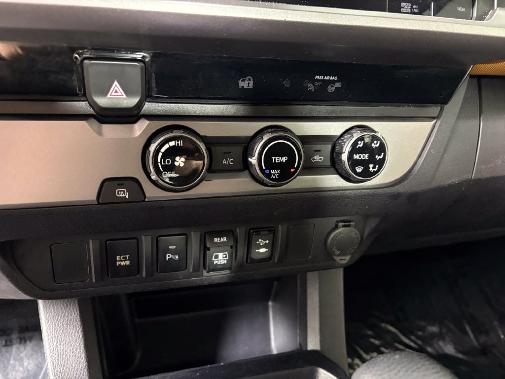 Used 2018 Toyota Tacoma SR5 RWD image 18