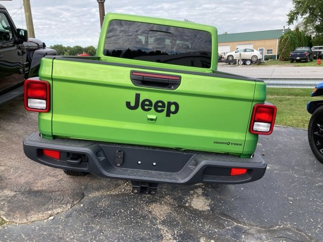 New 2025 Jeep Gladiator Sport image 4