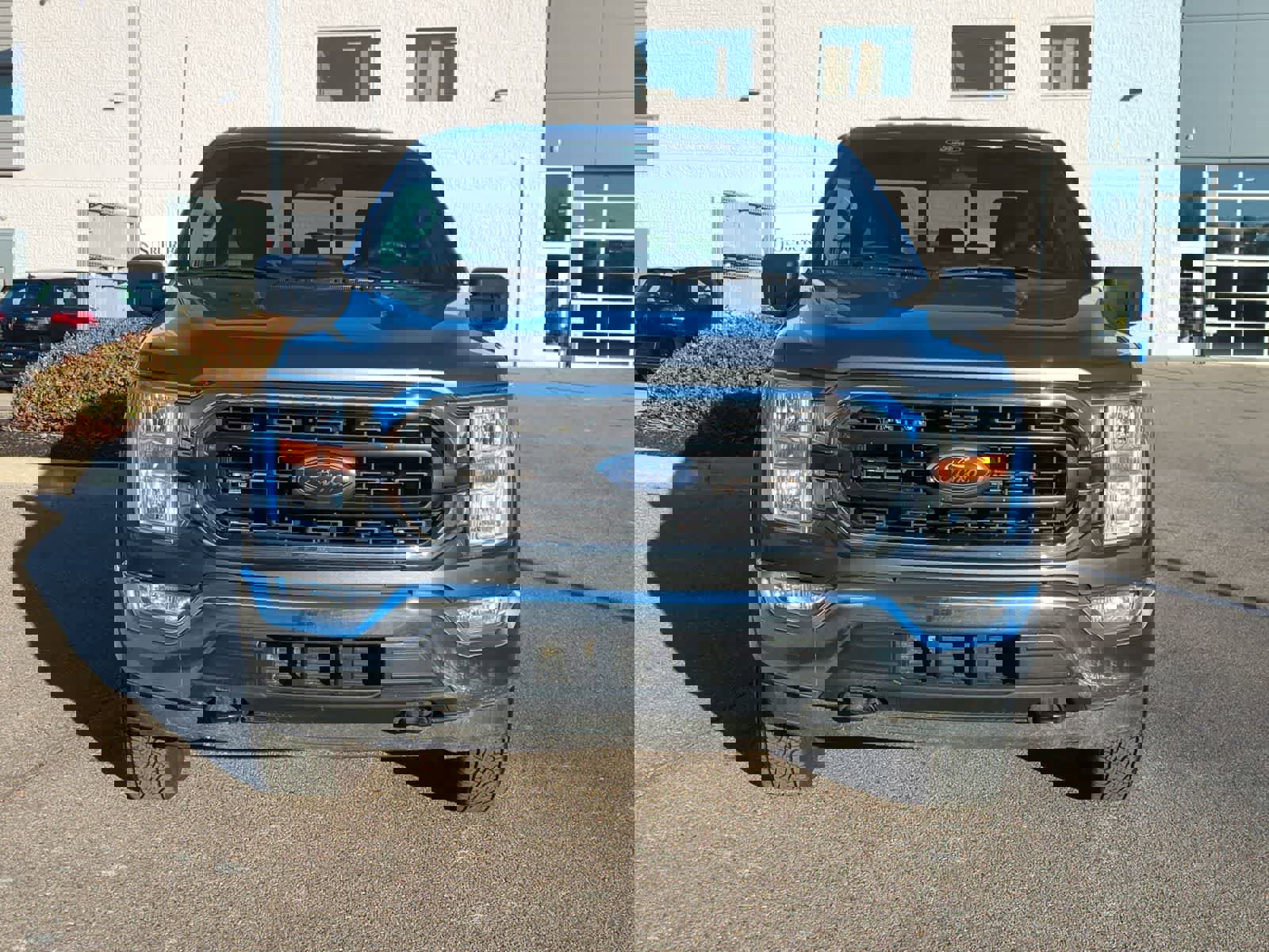 Used 2022 Ford F150 XLT w/ Trailer Tow Package image 3