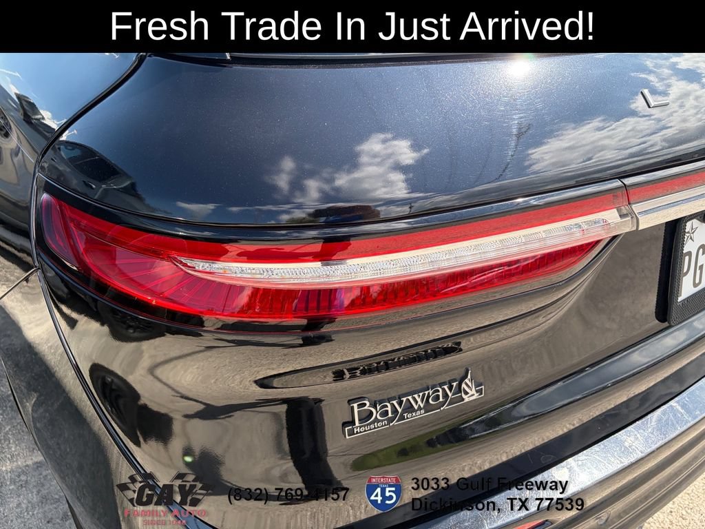 Used 2021 Lincoln Corsair Reserve FWD image 11