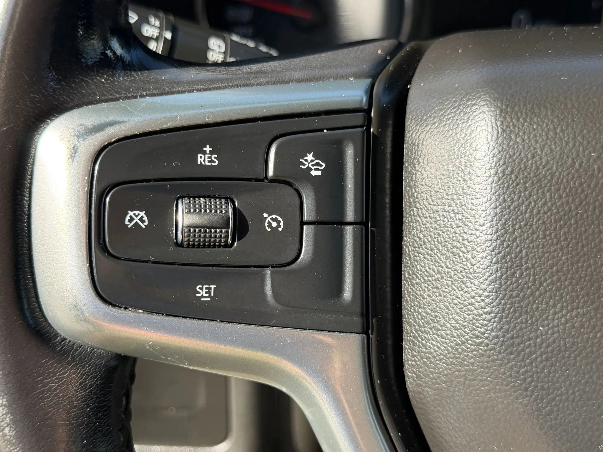 Used 2021 Chevrolet Tahoe Z71 image 18