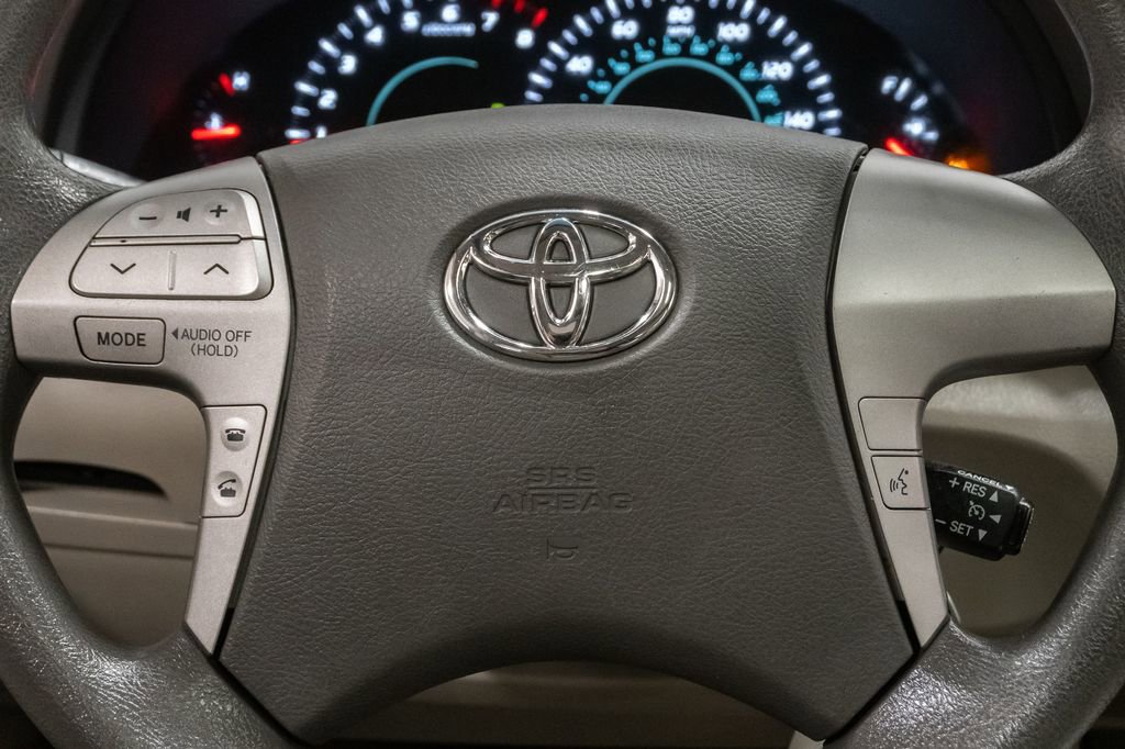 Used 2009 Toyota Camry LE FWD image 12