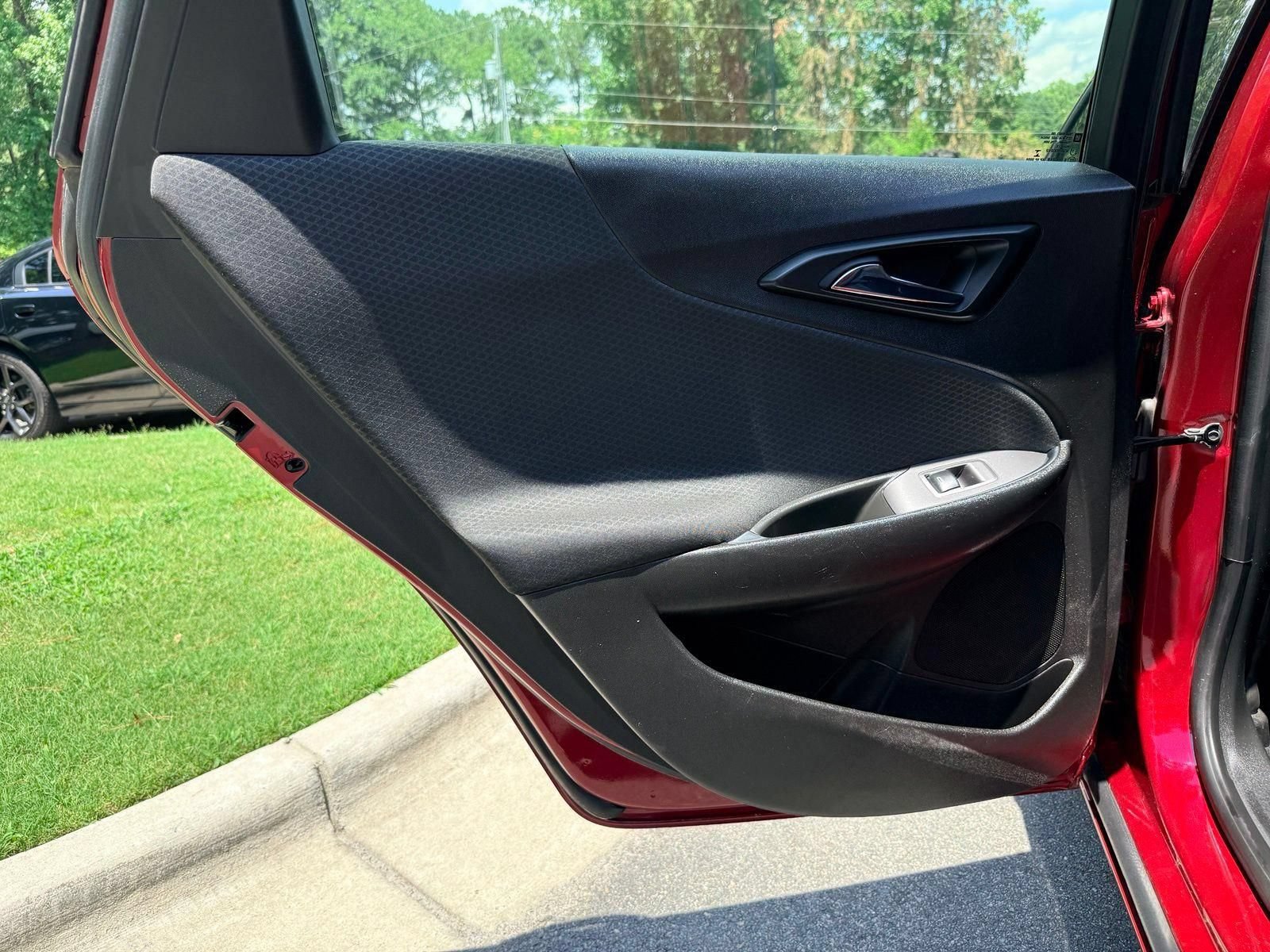 Used 2018 Chevrolet Malibu LT FWD image 24