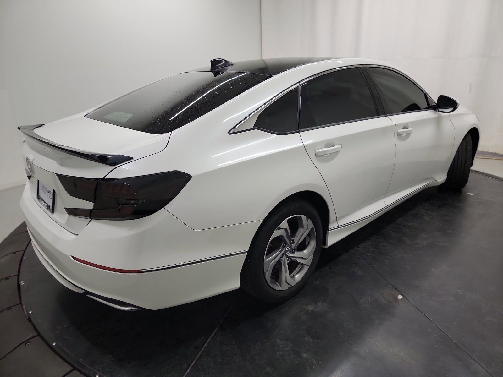 Used 2019 Honda Accord EX image 9