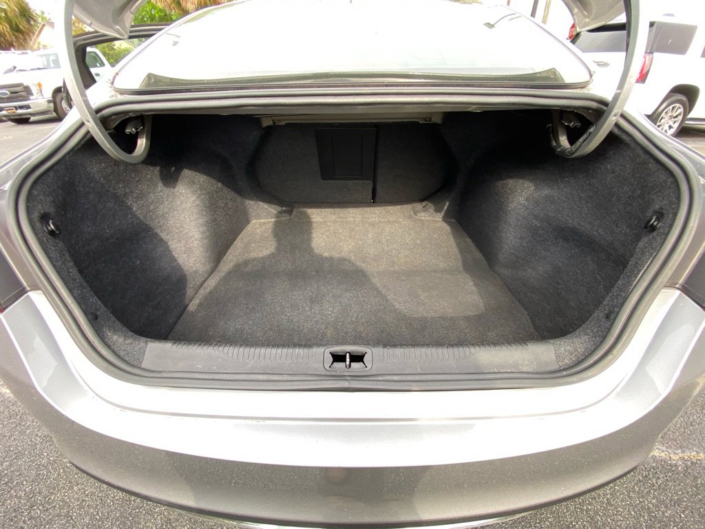 Used 2017 Chrysler 200 Limited Platinum FWD image 36