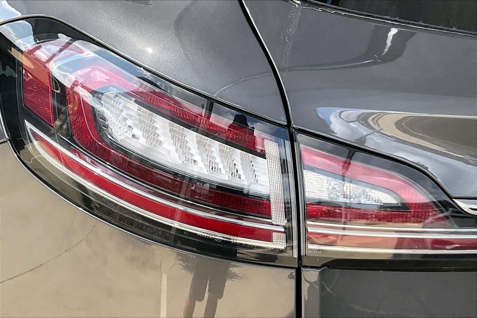 Used 2022 Lincoln Nautilus Reserve w/ Monochromatic Package FWD image 28