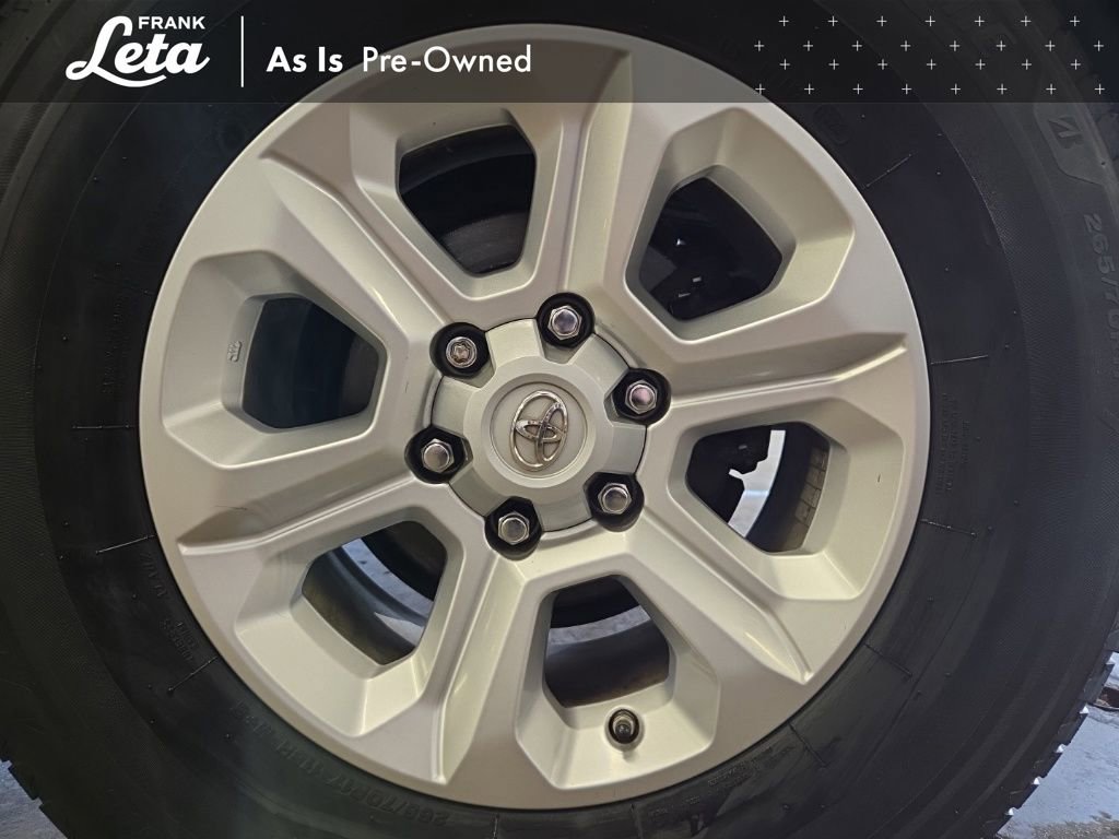 Used 2015 Toyota 4Runner SR5 image 14