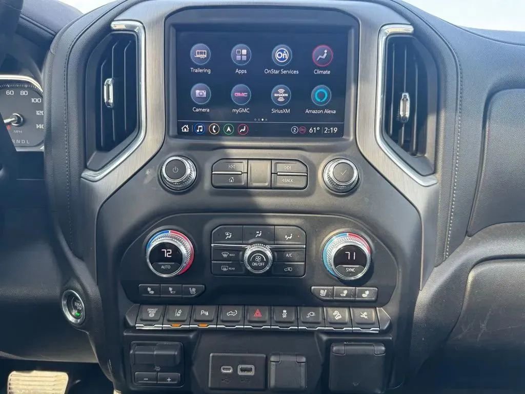 Used 2022 GMC Sierra 3500 Denali w/ Denali Black Diamond Edition image 27