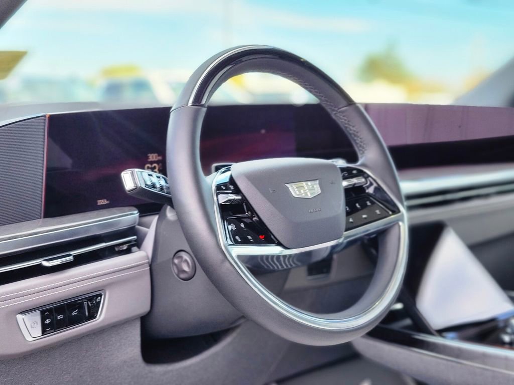 Used 2025 Cadillac Escalade IQ Luxury 1 w/ LPO, Radiant Package image 19