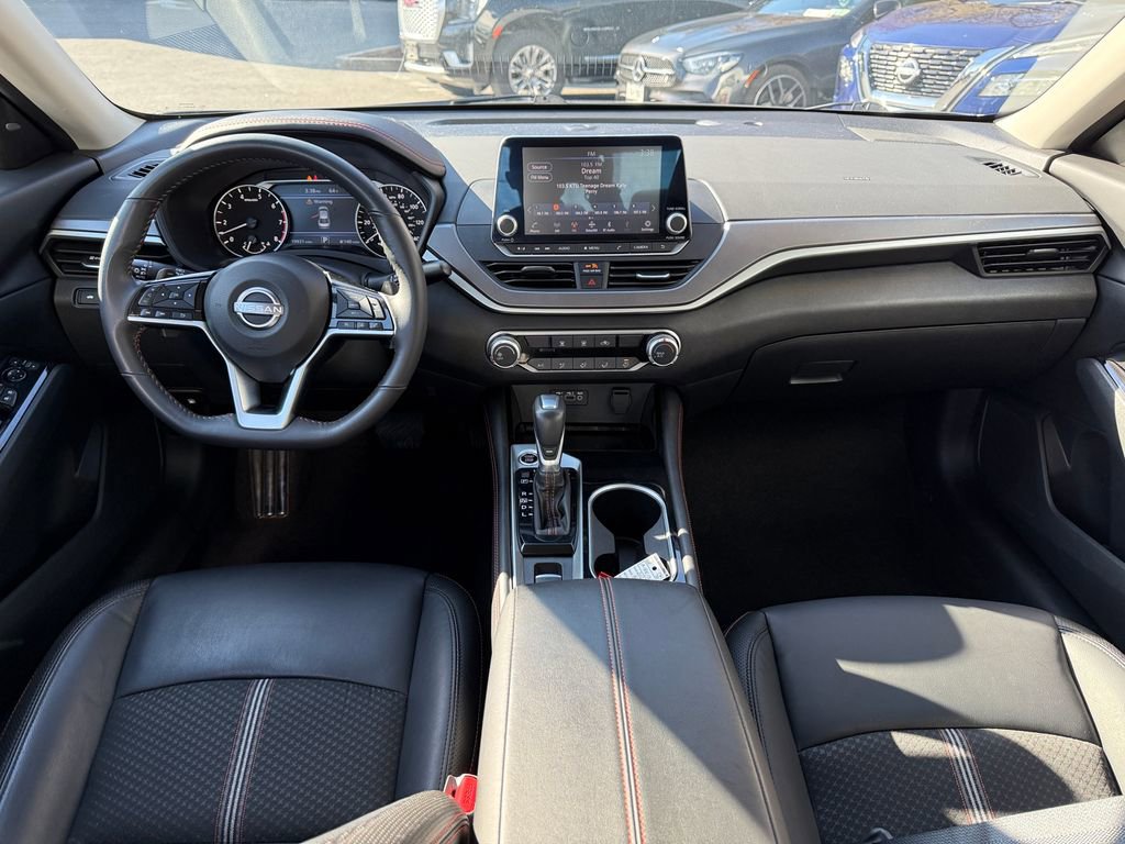 Used 2023 Nissan Altima 2.5 SR AWD/4WD image 11