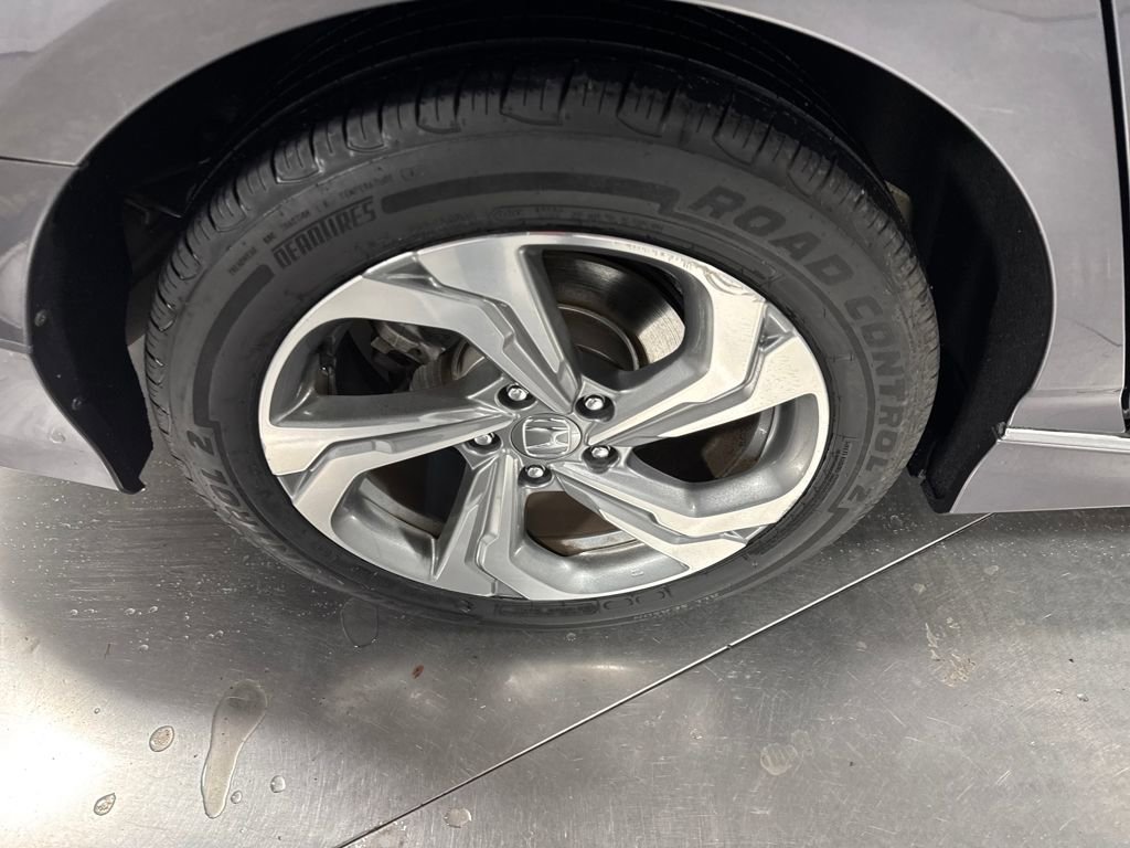 Certified 2018 Honda Accord EX image 15