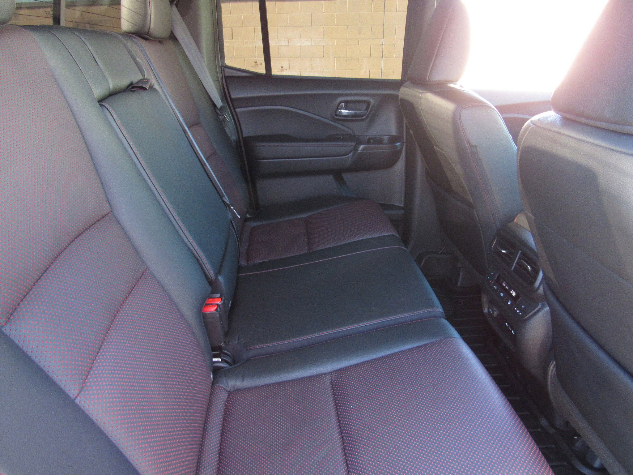 Used 2025 Honda Ridgeline Black Edition image 13