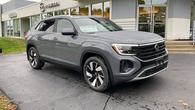 New 2026 Volkswagen Atlas Cross Sport SE image 3