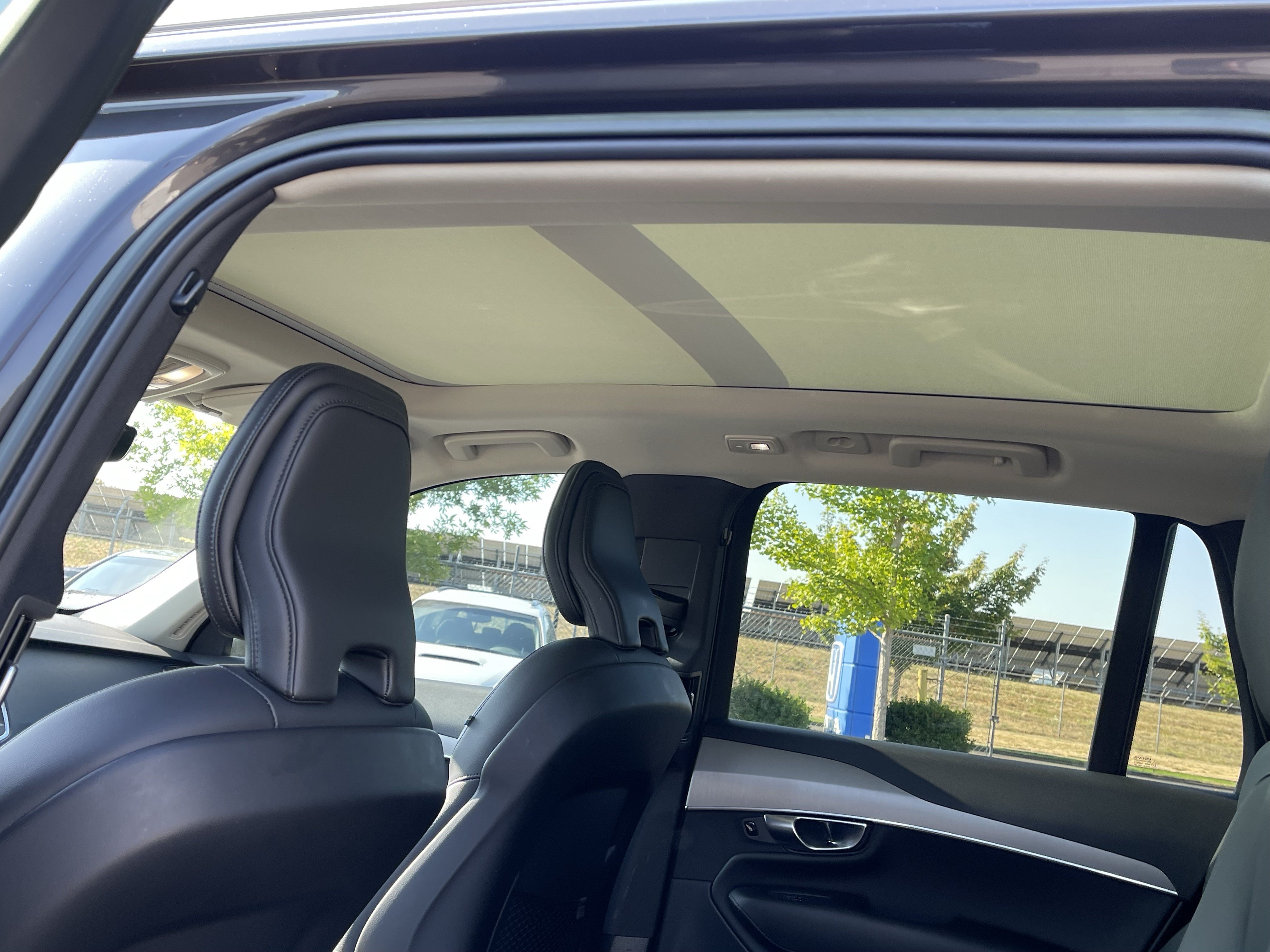 Used 2023 Volvo XC90 B5 Core AWD/4WD image 16