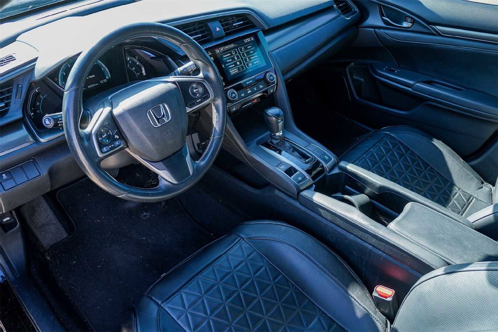 Used 2018 Honda Civic EX-L image 2