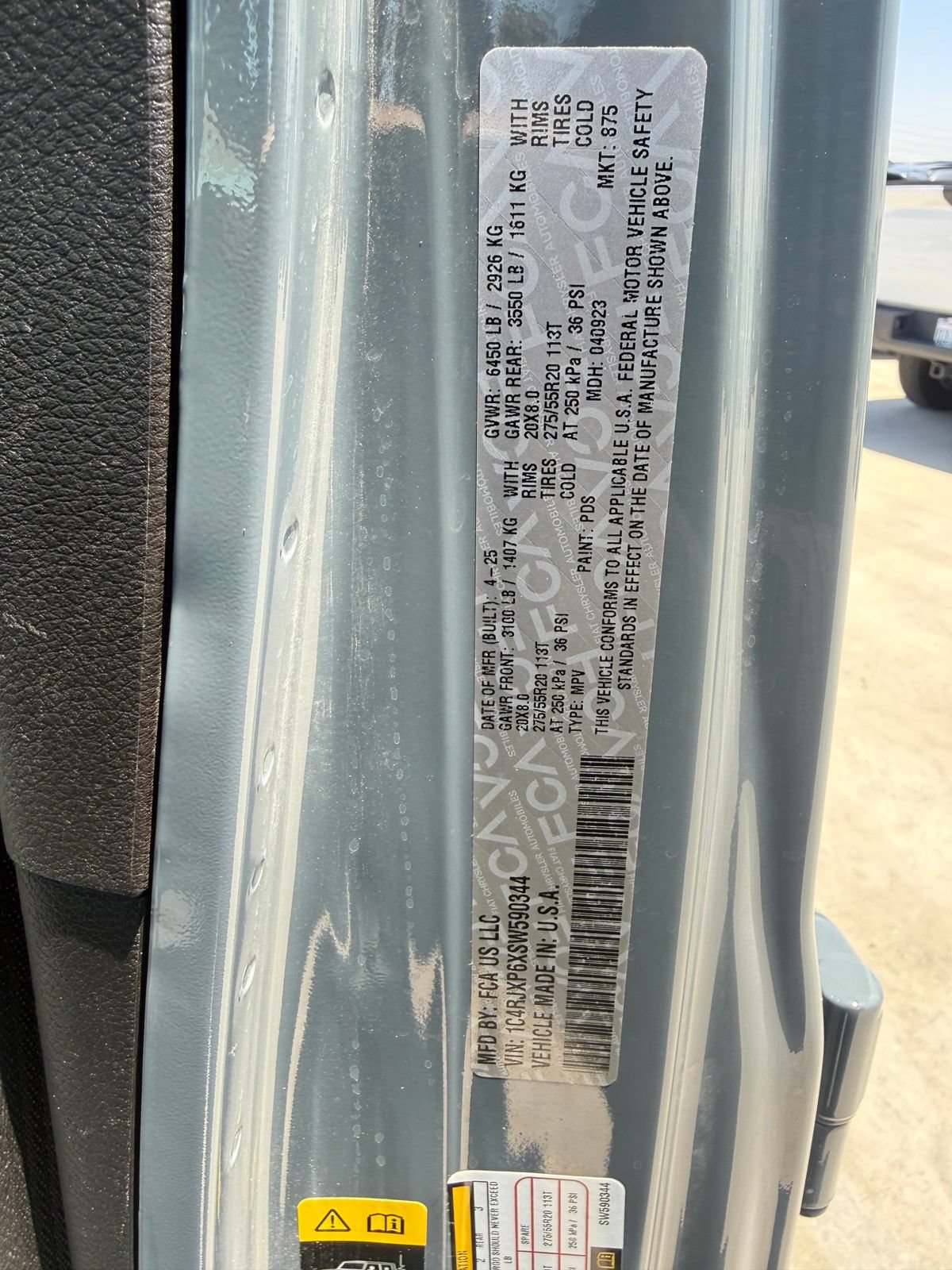 Used 2025 Jeep Wrangler Unlimited Sahara AWD/4WD image 10