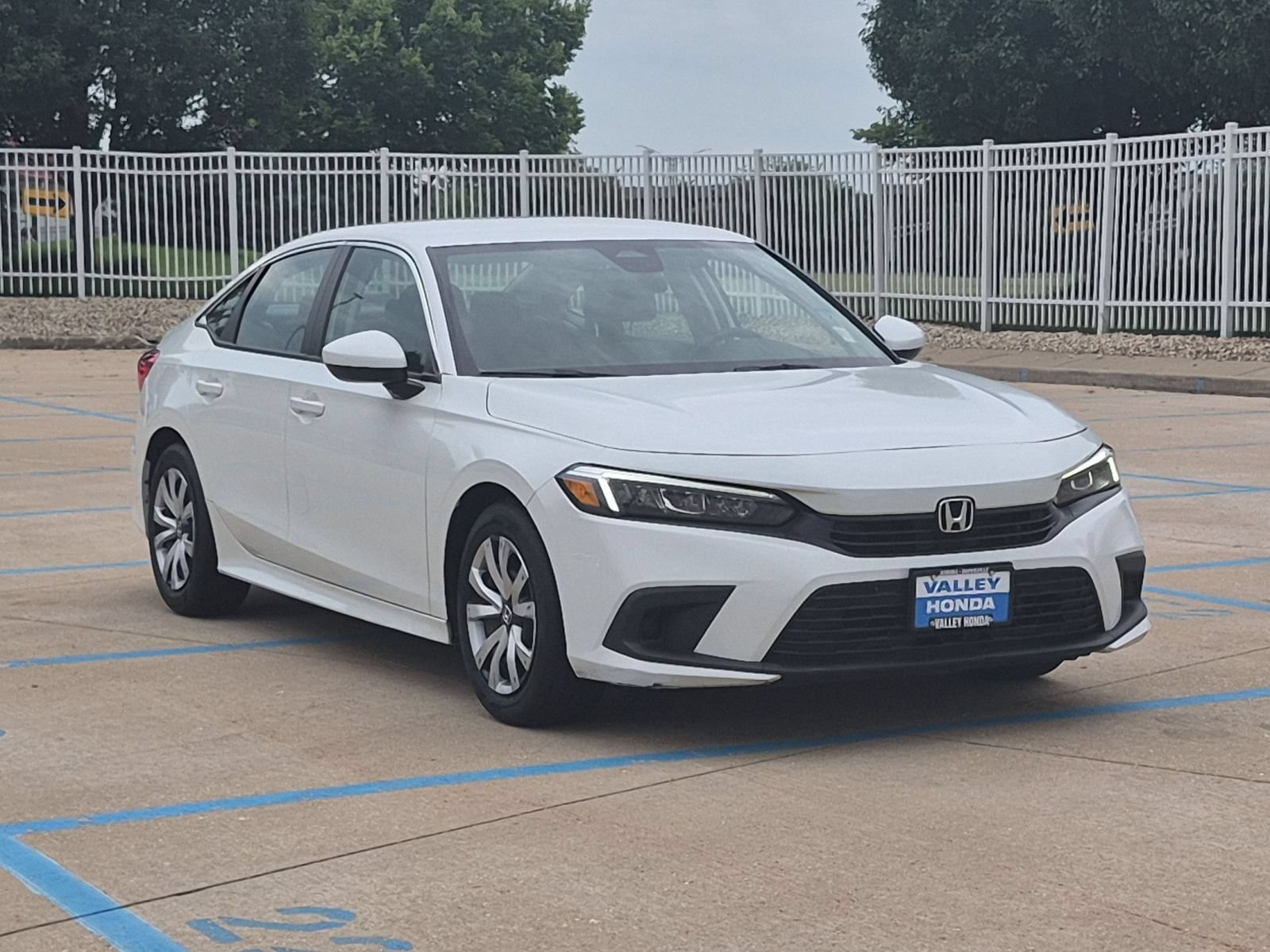 Used 2022 Honda Civic LX image 4