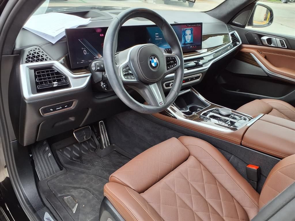 Used 2026 BMW X7 xDrive40i w/ M Sport Package AWD/4WD image 12