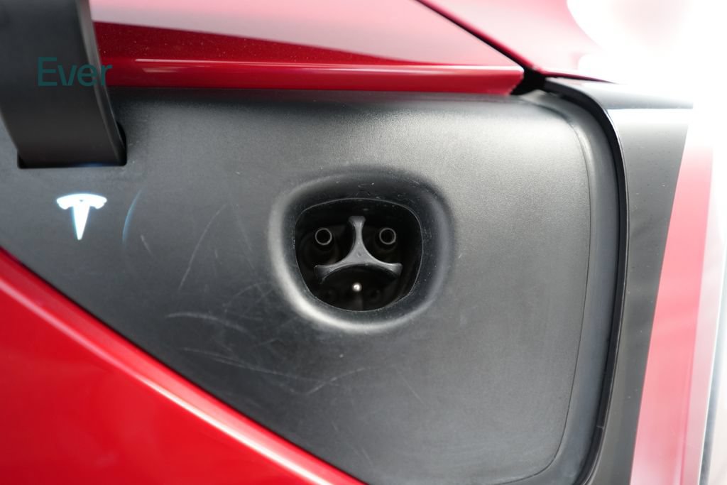 Used 2023 Tesla Model Y Long Range AWD/4WD image 10