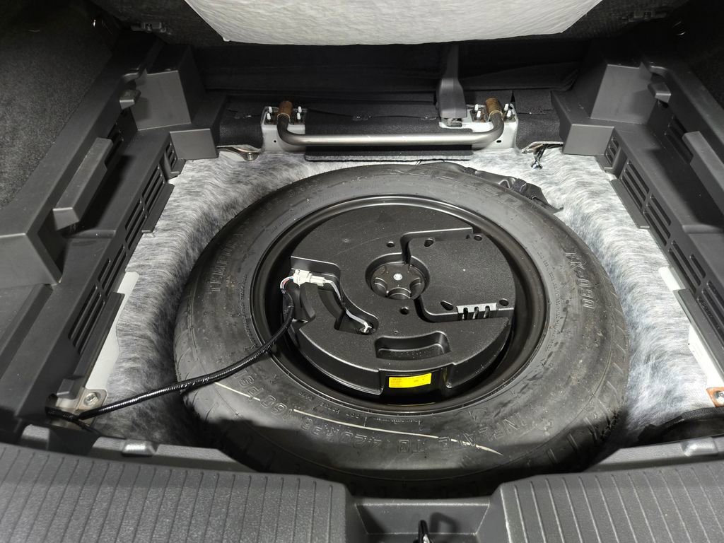 Used 2023 Nissan Rogue SV AWD/4WD image 40
