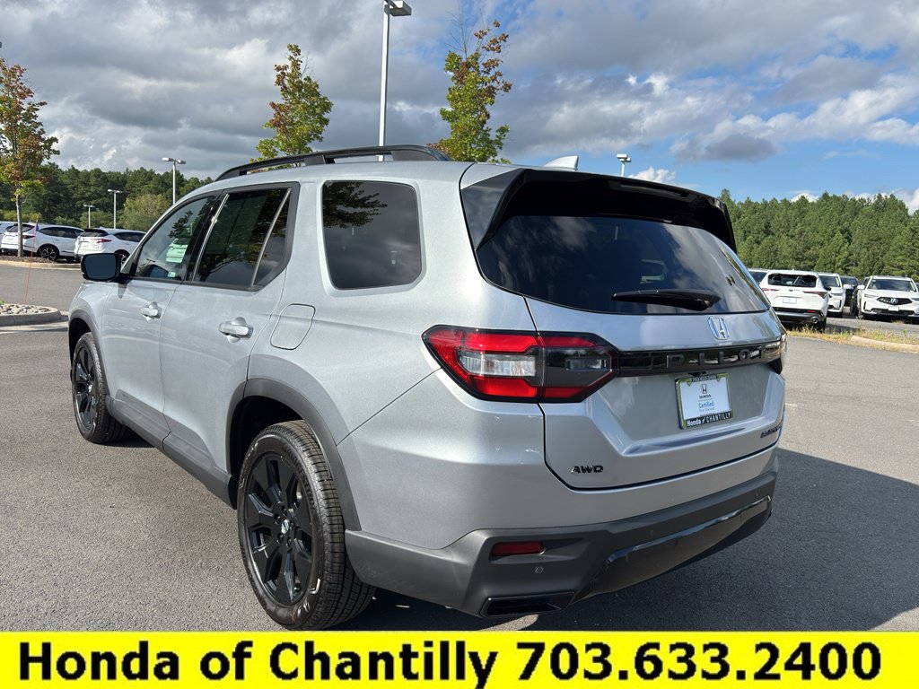 Certified 2026 Honda Pilot Black Edition image 5