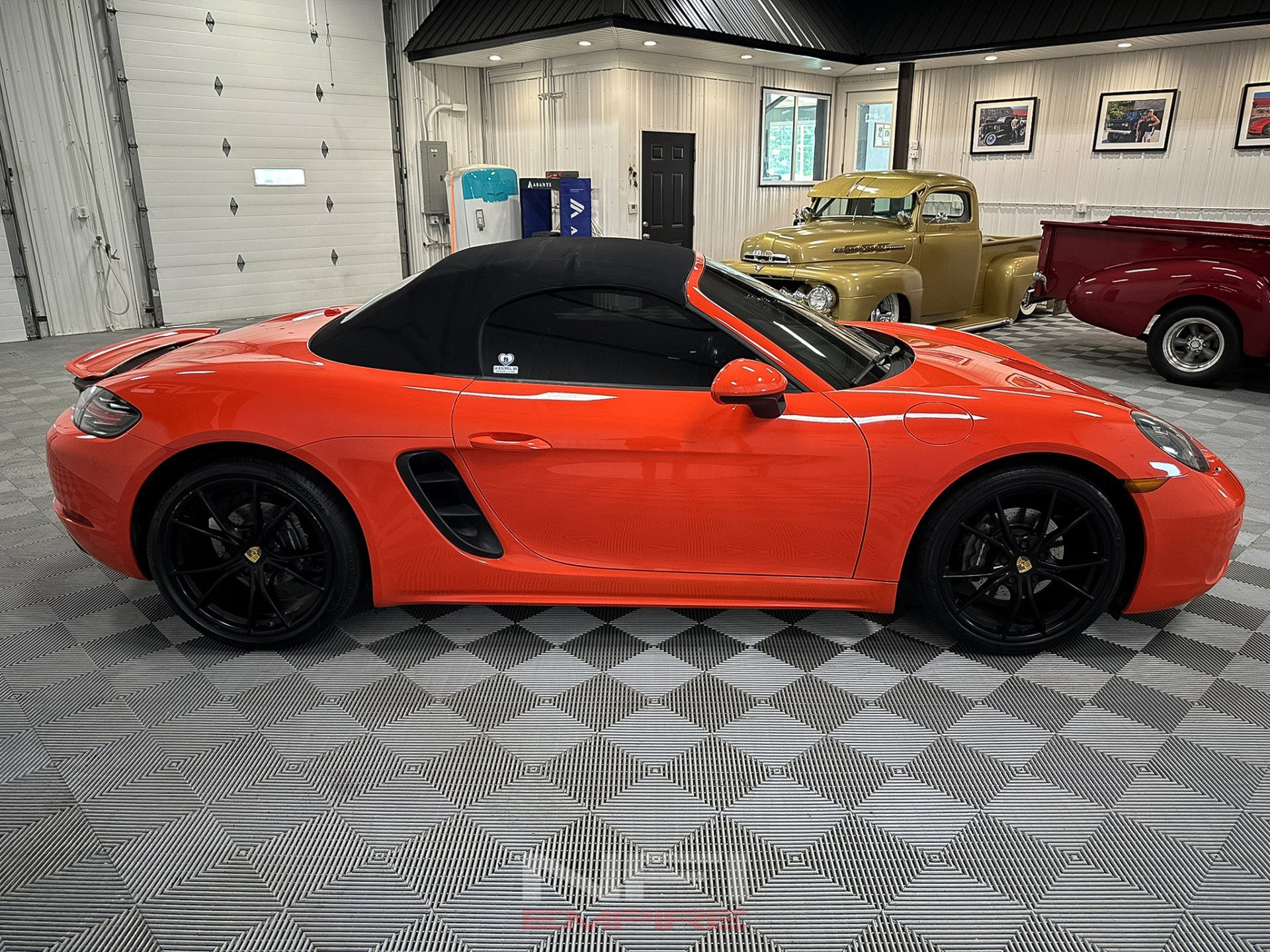 Used 2017 Porsche 718 Boxster image 13