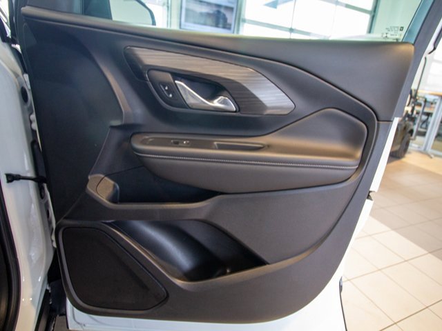 Used 2022 GMC Terrain SLE w/ Driver Convenience Package image 10