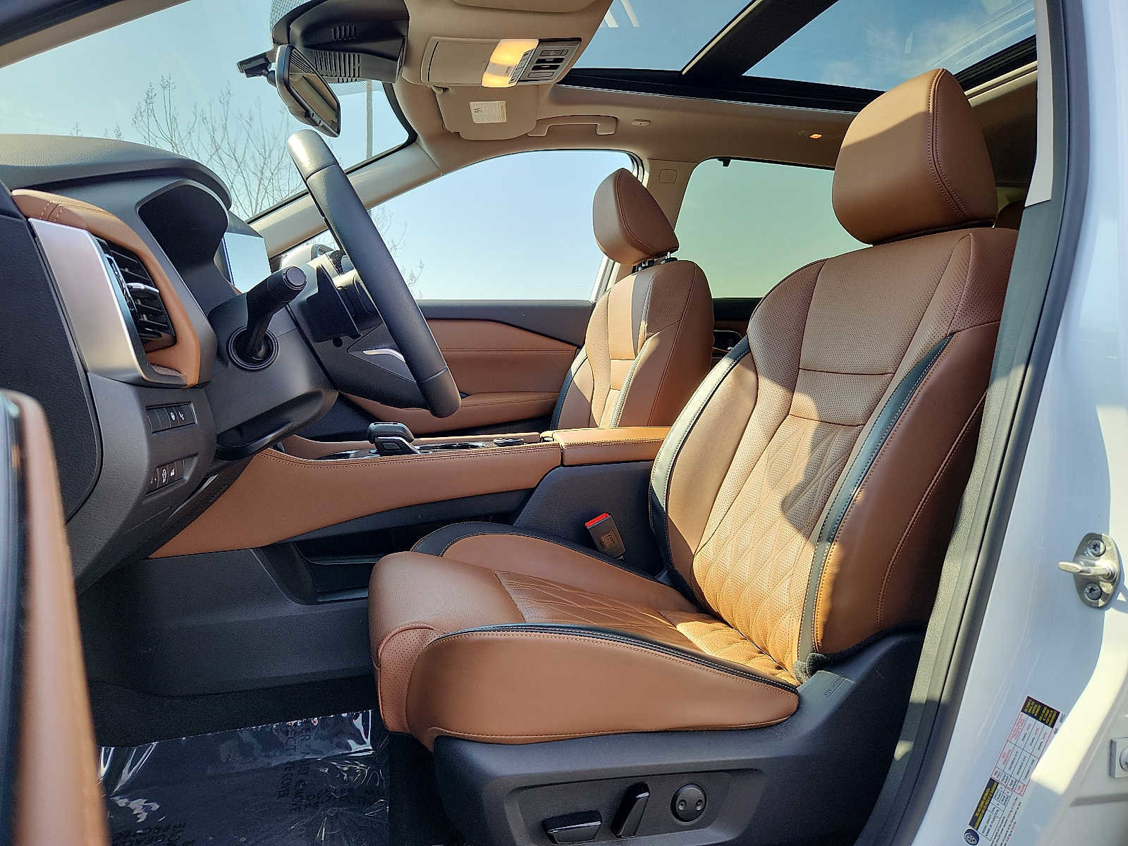 Used 2024 Nissan Rogue Platinum w/ Platinum Premium Package image 13