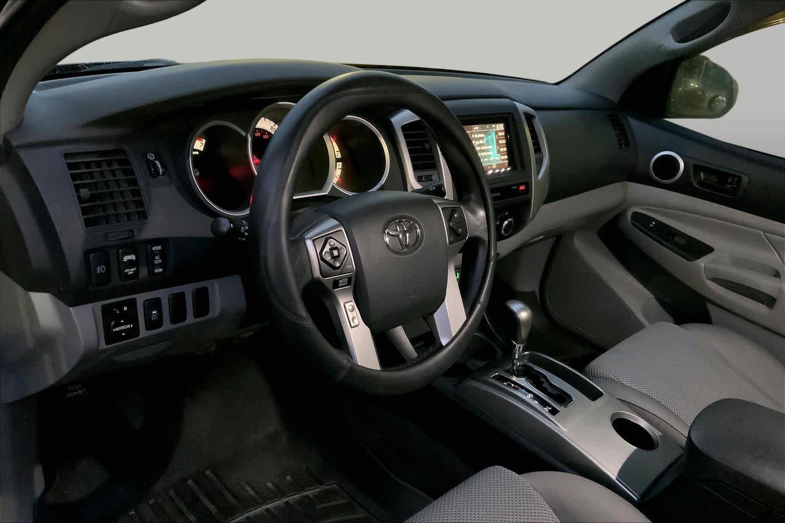 Used 2015 Toyota Tacoma PreRunner w/ TRD Sport Package RWD image 17